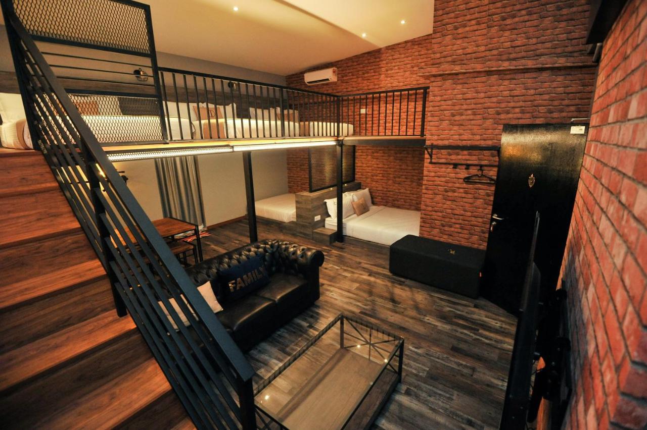 Iconic Suites & Pods Hotel Ipoh Extérieur photo